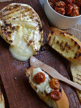 Grilled Brie, Brie Cheese Recipes, Savoury Treats, Brie Recipes, Tomatoes Recipe, Fingerfood Party, Bbq Food, Appetizer Ideas, Slow Roast