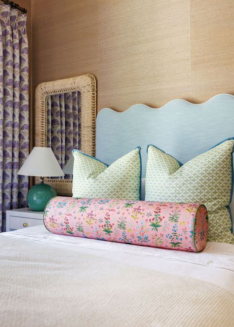 Coastal Grandmother Room, Girly Bedroom Ideas, College House, Coastal Room, College Room, Coastal Grandmother, Big Girl Rooms, Bedroom Green, Blue Bedroom