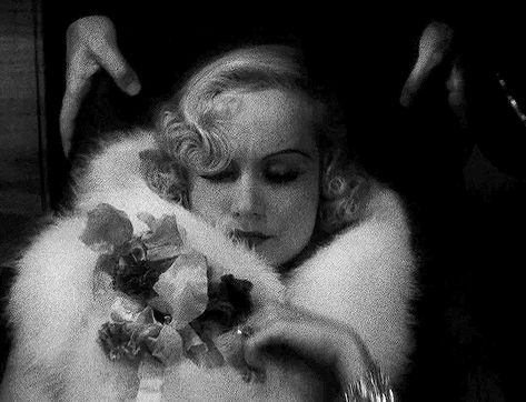 Carole Lombard, Keep Calm And Love, Golden Age Of Hollywood, Golden Age, Old Hollywood, No More, Orchids, Hollywood, Gif