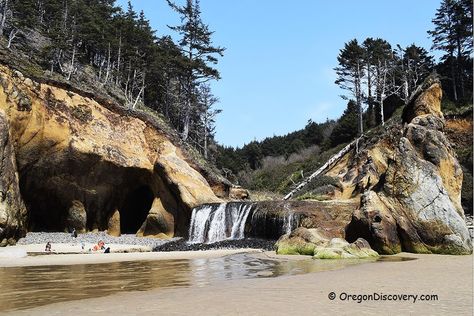 Waterfall Oregon, Hug Point Oregon, Mercedes Rv, Pnw Coast, Cave Waterfall, Canon Beach Oregon, Pnw Trip, Manzanita Oregon, Pnw Hiking