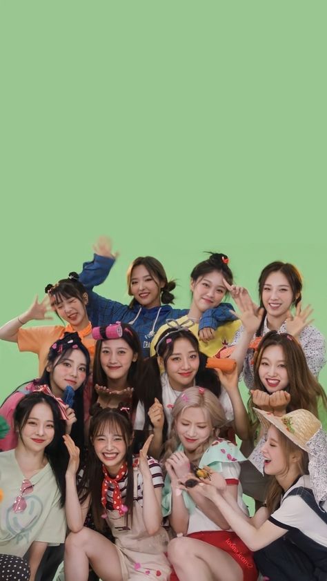 IG: loona.icons2 Loona Ot12 Wallpaper, Loona Ot12, Loona Wallpaper, Wallpaper Phone, Phone Wallpaper, Wallpapers, Iphone, Memes, Movie Posters