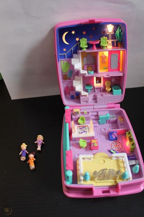 Polly Pocket Star Bright Dinner Party Compact - 1994 Polly Pocket Compact, 90s Candy, Vintage Polly Pocket, Polly Pockets, Create This Book, Childhood Memories 90s, 90s Memories, Retro Gadgets, Doll Aesthetic