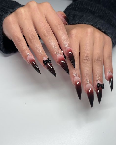 Dark Fem Nails, Rocker Nails Punk, Goth Nails Grunge, Dark Acrylic Nails, Gell Nails, Acrylic Nails Stiletto, Halloween Acrylic Nails, Gothic Nails, Blue Acrylic Nails