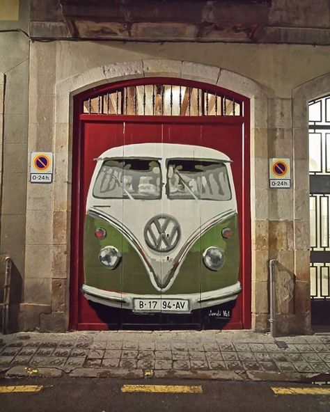 Jordi Val in Barcelona, Spain, 2018 Painted Garage Door Mural, Garage Door Art, Industrial Decor Projects, Garage Door Mural, Garage Door Paint, Bus Art, Vintage Industrial Design, Door Images, Garage Door Design