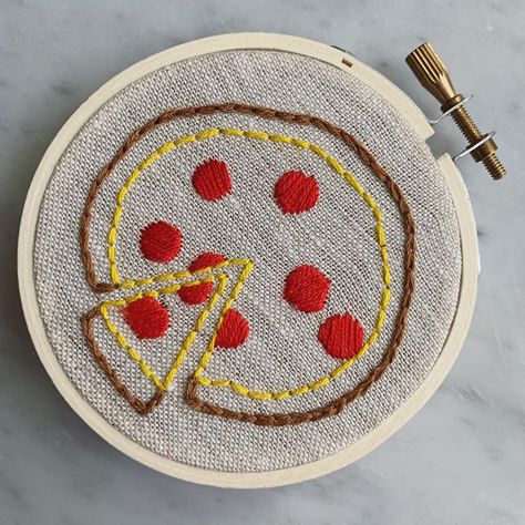 Food Embroidery Ideas, Embroidery Food Ideas, Pizza Embroidery, Ramen Embroidery, Embroidered Fruit And Vegetables, Gluten Free Crust, Crust Recipe, Pizza Party, Hand Embroidery