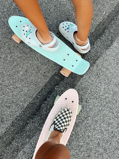 Penny boarding | Vsco summer | aesthetic | coconut girl summer | Preppy Skateboard, Preppy Penny Board, Penny Board Aesthetic, Pastel Penny Board, 2019 Vsco Aesthetic, Maggie Core, Summer Skateboard Aesthetic, 2019 Nostalgia, Vsco Summer Aesthetic