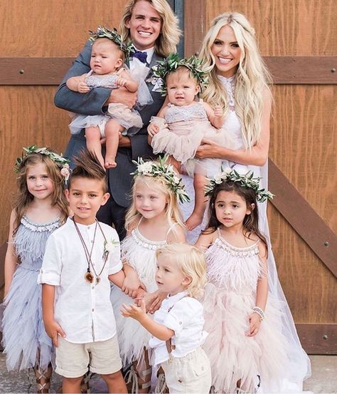 Savannah Soutas, Sav And Cole, Savannah Rose, Taytum And Oakley, Cole And Savannah, Labrant Fam, Eyebrow Grooming, Blonde Hair Looks, Throw Back