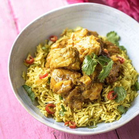 Easy Monkfish curry – Priceless Magazines Monkfish Curry, Squash Curry, Cinnamon Breakfast, Rhubarb Crumble, Custard Cake, Vegetable Puree, White Fish, Fish Fillet, Chopped Tomatoes