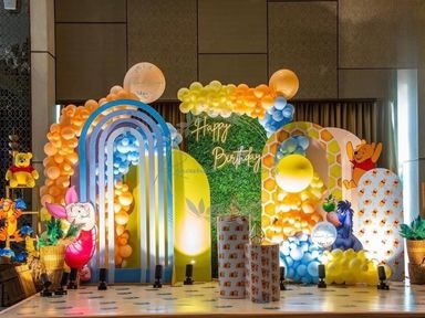 Create your baby's first birthday extra special with our charming First Birthday Decorations in Delhi! Renowned Events offer a wide range of themes, decorations, and personalized touches to make sure this milestone is famous in style. Contact us more information. First Birthday Stage Decorations, Birthday Stage Decoration Ideas, Birthday Stage Decoration, Birthday Party Paper Decorations, First Birthday Decorations Boy, Birthday Balloon Decoration, 1st Birthday Decoration, Stage Decoration Ideas, Nemo Birthday Party