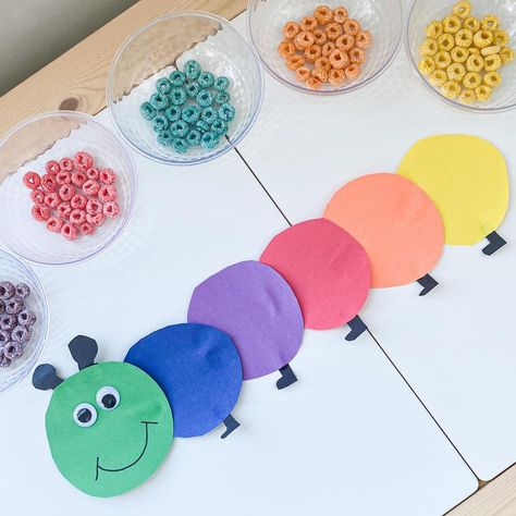 Catapillar Crafts Preschool, Caterpillar Arts And Crafts, Catepillar Craft Toddlers, Caterpillar Art For Kids, Caterpillar Name Craft, Eric Carle Activities Preschool, Caterpillar Color Sorting, Caterpillar Craft Preschool, Caterpillar Crafts