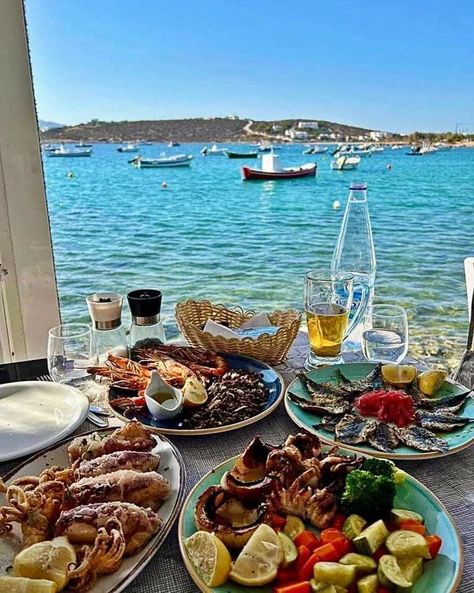 Food In Greece Aesthetic, Greek Food In Greece, Mykonos Greece Food, Greece Aesthetics Food, Greek Food Restaurant, Greece Food Aethstetic, Greek Village Aesthetic, Greece Food Traditional, Greek Food Photography