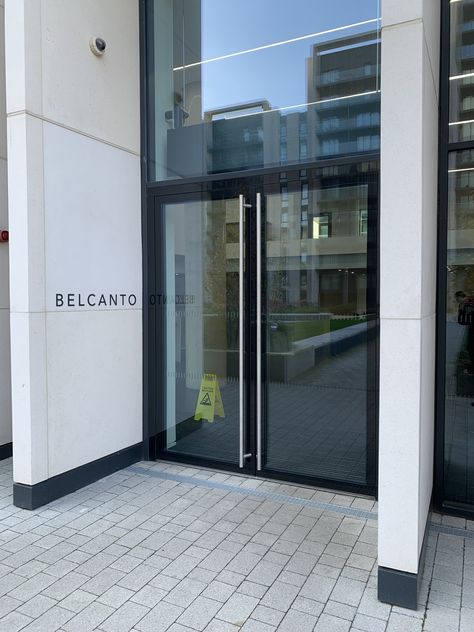 Aluminium Doors Entrance, Commercial Exterior Doors, Glass Front Entry Doors, Commercial Glass Doors, Commercial Doors, Cafe Exterior, Custom Shower Doors, Glass Door Design, Commercial Door