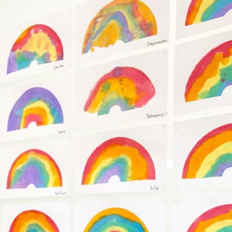 Allie Apels on Instagram: "🌈Watercolour Rainbows 🌈 Using liquid watercolours, we painted rainbows on colour diffusing paper and matted them on white card stock. You can never have enough rainbows in one spot. They make me super happy! #reggioinspired #reggiokindergarten #reggioclassroom #kindergarten #kindergartenart #creativeexpression #kinder #rainbowart" Salt Watercolor, Beginning Watercolor, Reggio Classroom, Winter Kindergarten, Painted Rainbow, Rainbow Painting, Liquid Watercolor, Reggio Inspired, Watercolor Rainbow