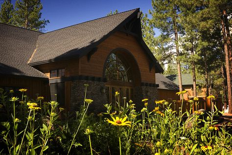 The Conference Center Sisters Oregon, Folk Festival, Lake Resort, Conference Center, Clear Lake, The Tourist, Ski Area, Fun Time, House Boat