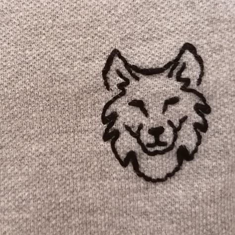 Wolf Embroidery Pattern, Embroidery Wolf, Wolf Embroidery, Medieval Embroidery, Embroidery Stitches Beginner, Knife Patterns, Diy Embroidery Designs, Hand Embroidery Projects, Embroidery On Clothes