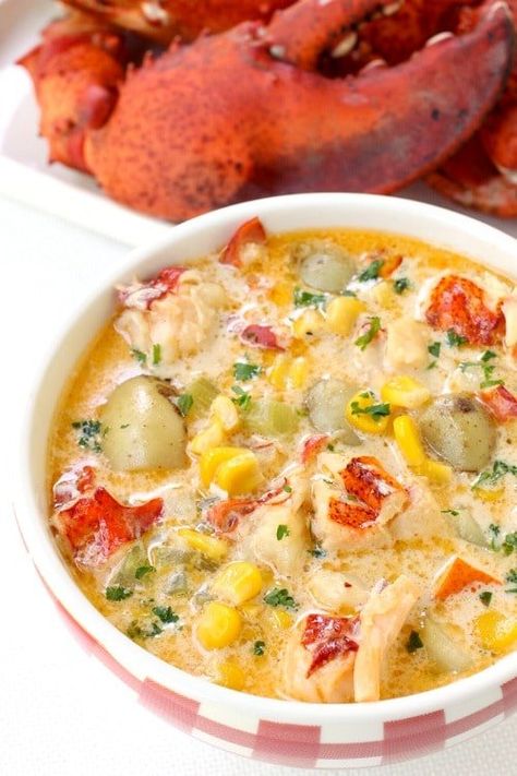 Beefy Tomato Soup Recipe, Lobster Corn Chowder, Lobster Chowder, Corn Chowder Recipe, Crab Cake, Lobster Recipes, Favorite Recipes Dinner, Seafood Soup, Tomato Soup Recipes