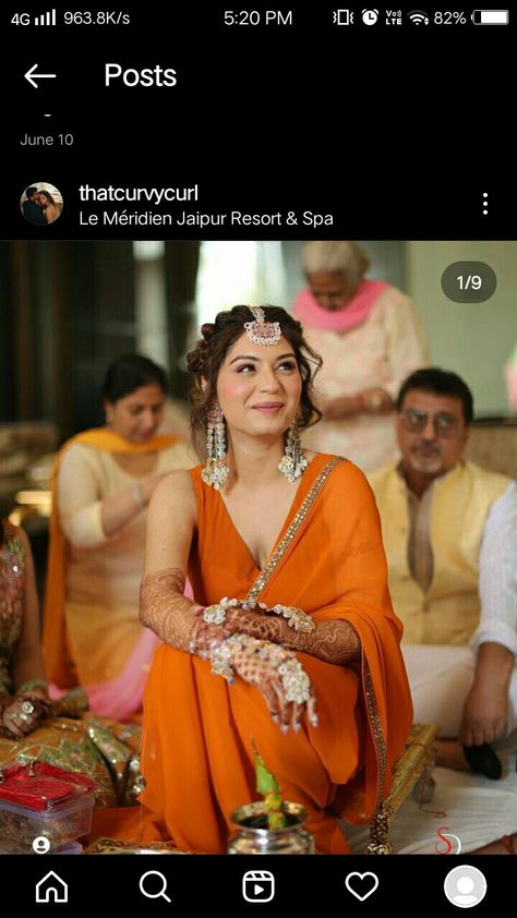 Haldi Ceremony Outfit For Bride, Haldi Look For Bride, Haldi Dress Ideas, Haldi Ceremony Outfit, Best Indian Wedding Dresses, Mehndi Outfit, Haldi Outfits, Haldi Outfit, Cotton Saree Blouse Designs