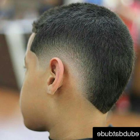 Bold fade around the ears with a triangle tip at the back #Aveda Fohawk Haircut Fade, Boys Fade Haircut, Fade Haircuts For Men, Black Boys Haircuts, Older Mens Hairstyles, Curly Hair Fade, Burst Fade, Shaved Hair Designs, Men Hair Color