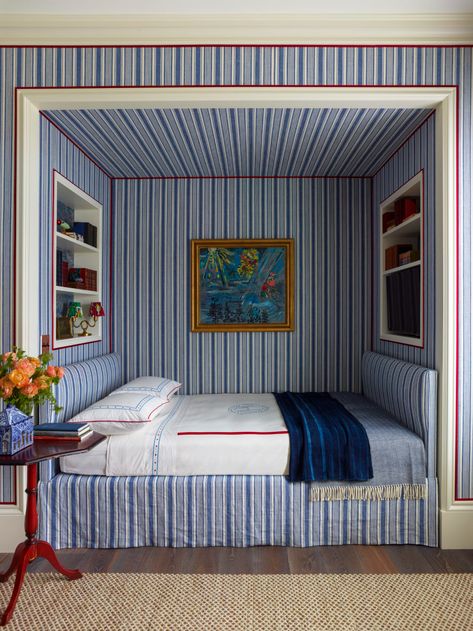 Built-in bed with shelving and blue striped wallpaper by Katie Ridder Inc. Katie Ridder, Alcove Bed, Sleeping Nook, Bed Nook, Bedroom Nook, Narrow Rooms, Built In Bed, Built In Bunks, Top Bunk