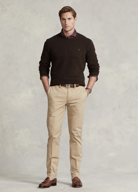 Khaki Pants Outfit Men Casual, Khaki Pants Outfit Men, Business Casual Men Work, Business Casual Outfit Ideas, Khaki Pants Outfit, Khakis Outfit, Casual Khaki Pants, Business Casual Dress Code, Men's Business Casual