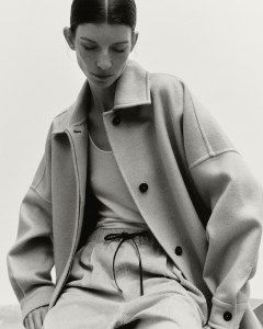 Max Mara Atelier Fall 2024 Ready-to-Wear Collection Couture Coats, Show Collection, Iconic Women, Harpers Bazaar, 가을 패션, Fashion Show Collection, Photo Design, Creative Direction, Van Cleef Arpels