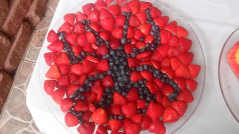 Spiderman fruit tray. My husband made this for our son's superhero birthday party.   Blueberries and strawberries Spiderman Fruit Tray Boy Birthday, Spiderman Fruit Ideas, Spiderman Watermelon, Animal Macaroons, Spiderman Birthday Party Food, Spidey Party, Blueberries And Strawberries, Fruit Ideas, Marvel Party