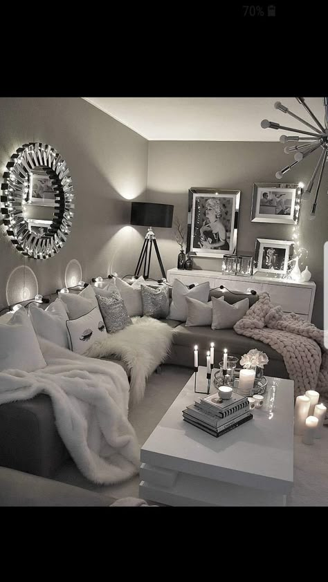 Black And White Living Room Decor, Budget Interior, White Living Room Decor, Budget Living, Interior Boho, Black And White Living Room, Apartment Living Room Design, Living Room Decor Cozy, White Living