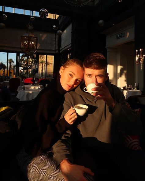 Romee Strijd (@romeestrijd) • Instagram photos and videos Relationship Goals Tumblr, Luxury Couple, Gift Basket Ideas For Couples, Restaurant Photography, Romee Strijd, The Love Club, Ideas For Couples, Gift Basket Ideas, Couple Relationship