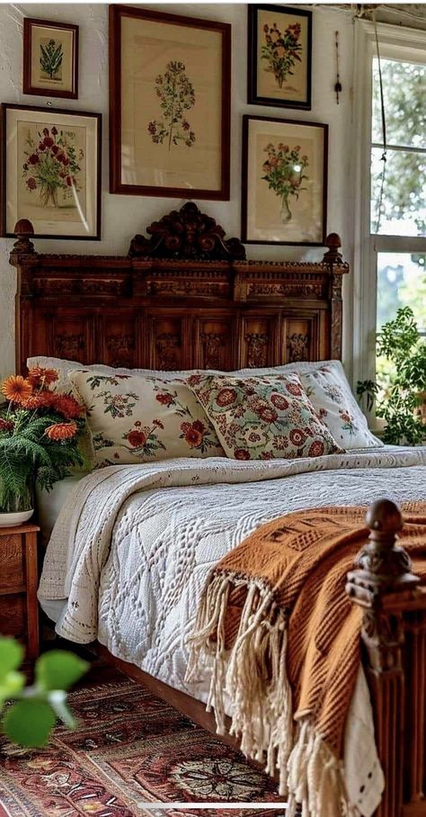 Beadboard Behind Bed, Grandma Core Bedroom, Casa Vintage, Cottage Bedroom, Room Deco, Dream House Interior, Room Inspiration Bedroom, Dream House Decor, Dream Bedroom