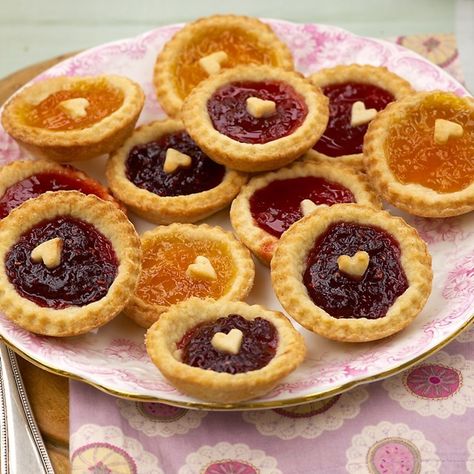 --- Cottagecore Cooking, Jubilee Ideas, Recipes Biscuits, Pink Plate, Easy Jam, Homemade Jams, Pineapple Jam, Tarts Recipe, Jam Tarts