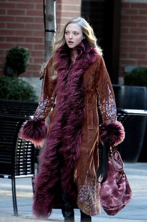 Amanda Seyfried Fashion, Chloe Movie Amanda Seyfried, Amanda Seyfried Chloe, Amanda Seyfried Outfits, Amanda Seyfried Outfit, Amanda Seyfried Style, Amanda Seyfried Movies, Bohemian Winter, Letters To Juliet