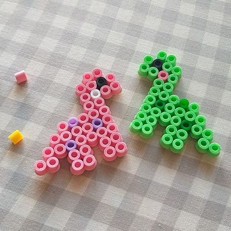 Harmer Beads Ideas, What To Make With Fuse Beads, Pearler Bead Dino, Dinosaur Fuse Beads, Perler Beads Ideas Dinosaur, Heat Beads Ideas, Perla Bead Ideas, Pearl Or Beads Designs, Dino Perler Bead Pattern