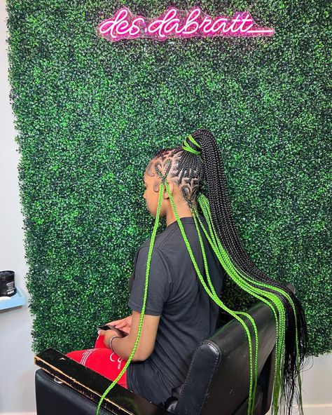 Lime Green Knotless Braids, Green Knotless, Braid Combos, Baddie Braided Hairstyles, Braids Twist Hairstyles, Green Braids, Braids Lemonade, Box Braids Styles, Hairstyle For School