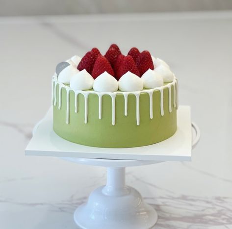 Matcha Birthday Cake, Matcha Cake, Simple Cake Designs, Creative Cake Decorating, Pretty Birthday Cakes, Cute Birthday Cakes, Gift Cake, Frosting Recipes, Creative Cakes