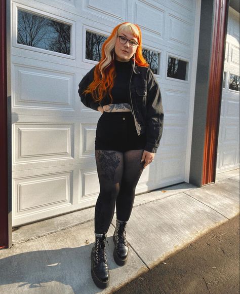 Black Shorts Goth Outfit, Punk Concert Outfit Winter, Gothic Fall Outfits Plus Size, Rock En Español Outfit, Soft Goth Outfits Fall, Edgy Leggings Outfit, Alternative Maxi Skirt Outfit, Trending Plus Size Fashion, Goth Pumpkin Patch Outfit