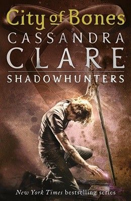 City Of Bones Book, Clary Und Jace, City Of Heavenly Fire, Best Fantasy Novels, Reading City, The Lunar Chronicles, City Of Ashes, Bone Books, Book City