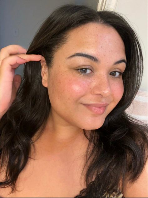 Gua sha transformed my face + gold bond bar soap is my #1 skincare hack. #skincare #skin #guasha #nomakeup #natural #freckles Nomakeup Selfies, Natural Freckles, 4c Natural, 4c Natural Hair, Gold Bond, Gua Sha, Bar Soap, Skin Care Tips, Natural Hair