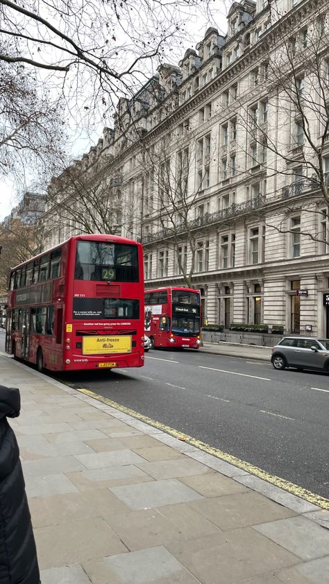 London Car Snapchat, London In December Aesthetic, London Airport Snapchat, London Snapchat Stories, London Astethic, London Snapchat, England Culture, London Snap, London Morning