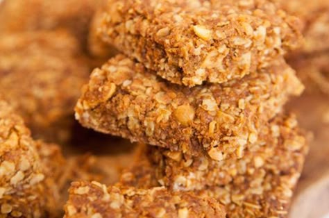 Crunchies recipe Oat Crunchies, Crunchie Recipes, Oat Slice, Peanut Butter Oat, Oatmeal Cookie Bars, Peanut Butter Oats, Cookie Recipes Homemade, Oats Recipe, Crunchy Cookies