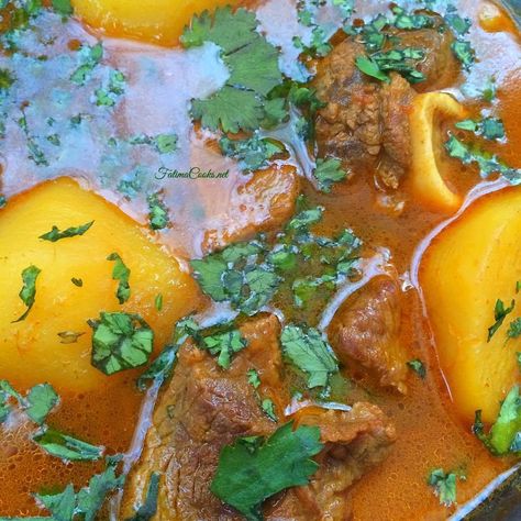 Aloo Gosht, Lamb Curry Recipes, African Recipe, Veg Recipes Of India, Gosht Recipe, Mutton Recipes, Lamb Curry, Using A Pressure Cooker, Potato Curry