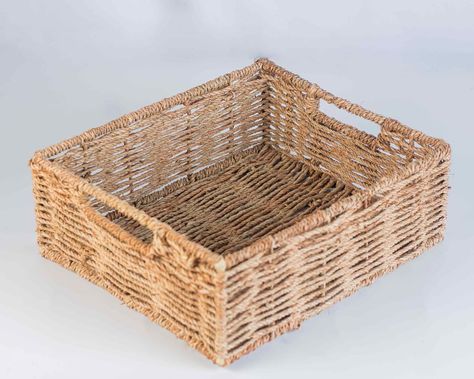 Raffia basket - Storage solution and more #aranicrafts Raffia Basket, Basket Storage, Storage Solution, Storage Baskets, Storage Solutions, Weaving, Quick Saves