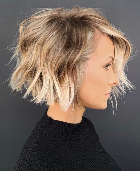 Textured Chin Bob Bob Cut Hairstyles, Volume Haircut, Curly Pixie Hairstyles, Short Wavy Bob, Cut Hairstyles, Wavy Bob Hairstyles, Choppy Bob, Choppy Bob Hairstyles, Belek