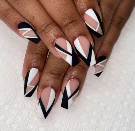 Black And White Nail Designs Elegant, Wolf Nails, Black And White Manicure, Do It Yourself Nails, Designs Aesthetic, Black And White Nail Designs, Black And White Nails, Black And White Nail Art, Beauty Hacks Nails