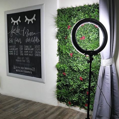 Lash Room Decorations on Instagram: “Let’s take a moment to admire this brilliant use of wall space - 👉🏻 First, the lash menu - 👉🏻 Then, the selfie wall - Practical AND…” Makeup Studio Decor, Hair Salon Interior Design, Salon Interior Design Ideas, Beauty Salon Interior Design, Beauty Room Salon, Home Beauty Salon, Esthetician Room Decor, Esthetics Room, Selfie Wall