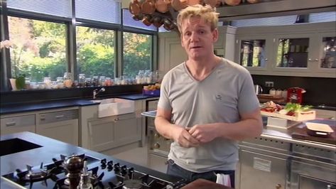 Gordon Ramsay Beef Short Ribs, Gordon Ramsay Short Ribs Recipe, Gordon Ramsay Dishes, Chef Ramsey, Braised Short Ribs Recipe, Beef Ribs Recipe, Gordon Ramsay Recipe, Beef Meals, Short Ribs Recipe