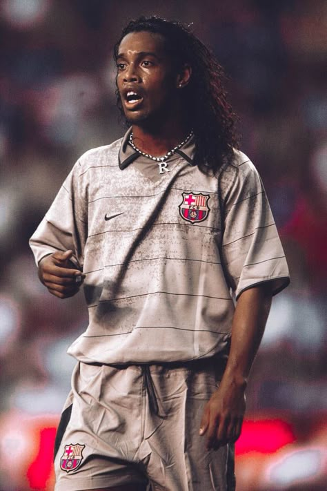 Ronaldo Gaucho, Football Players Photos, Football Players Images, Football Photography, Vintage Football Shirts, Retro Football Shirts, Football Images, Classic Football Shirts, Football Fashion