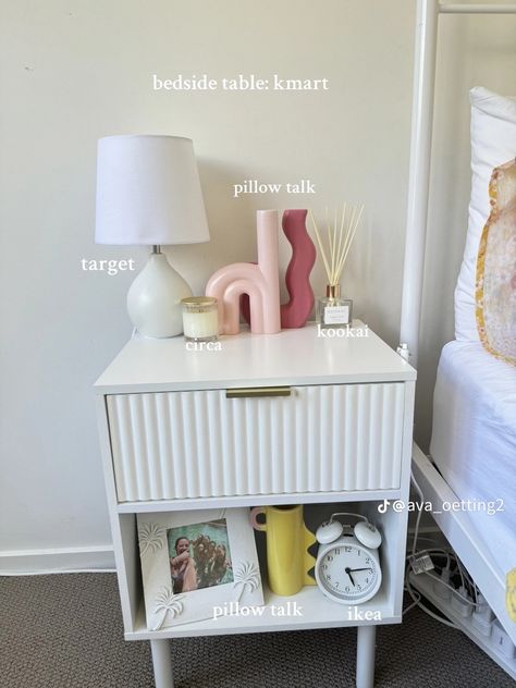 Ava oetting room tour on tiktok Ava Oetting, Y2k Room Aesthetic, Bedside Table Inspiration, New York Bedroom, Tiktok Room, Bedside Table Decor, Room Redesign, Girly Room, Teen Room Decor