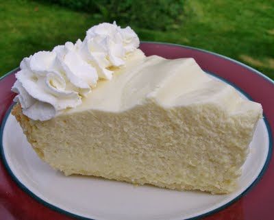 Chiffon Pie Recipe, Lemon Chiffon Pie, Chiffon Pie, Lemon Chiffon Cake, Just Pies, Lime Desserts, Lemon Chiffon, Messy Kitchen, Suga Suga