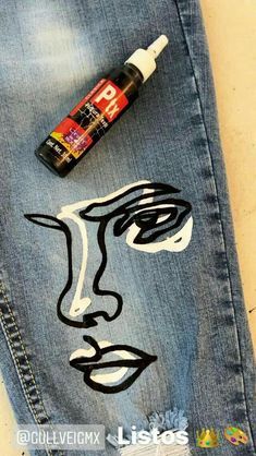 Shoes Sneakers Outfits, Custom Jeans Diy, Diy Pants, Painted Clothes Diy, Denim Art, T Shirt Painting, Diy Vetement, Custom Jeans, Denim Ideas