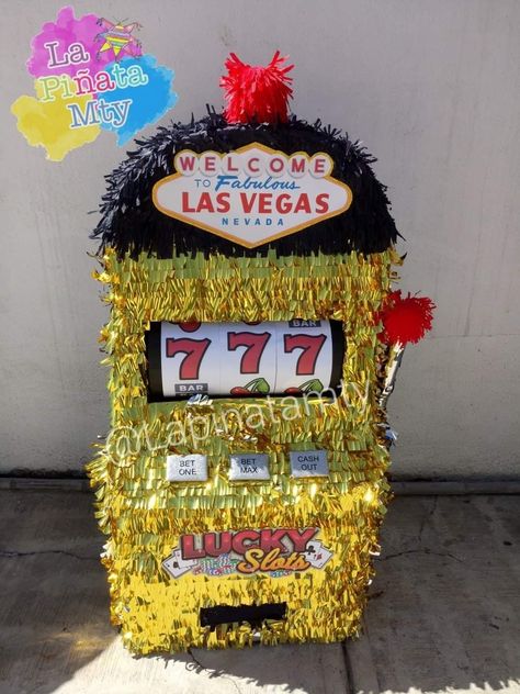 Las Vegas Homecoming Float, Las Vegas Homecoming Theme, Las Vegas Decorations Ideas, Casino Birthday Ideas, Las Vegas Theme Party, Vegas Decorations, Mechanic Cake, Casino Machines, Casino Birthday Party